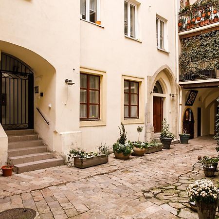 Apartment Lea - Old Town Bratislava Ngoại thất bức ảnh