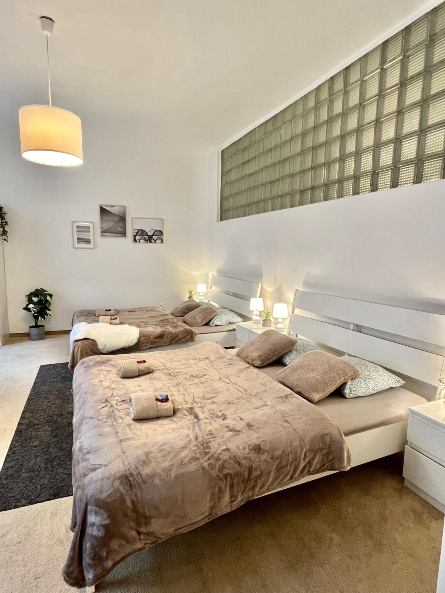 Apartment Lea - Old Town Bratislava Ngoại thất bức ảnh