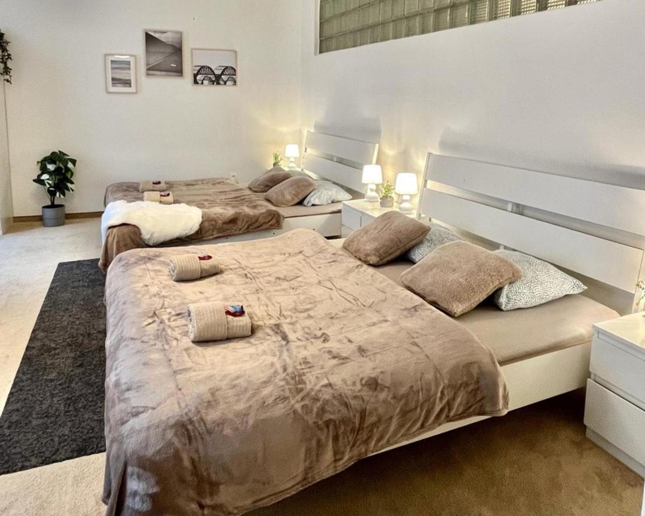 Apartment Lea - Old Town Bratislava Ngoại thất bức ảnh