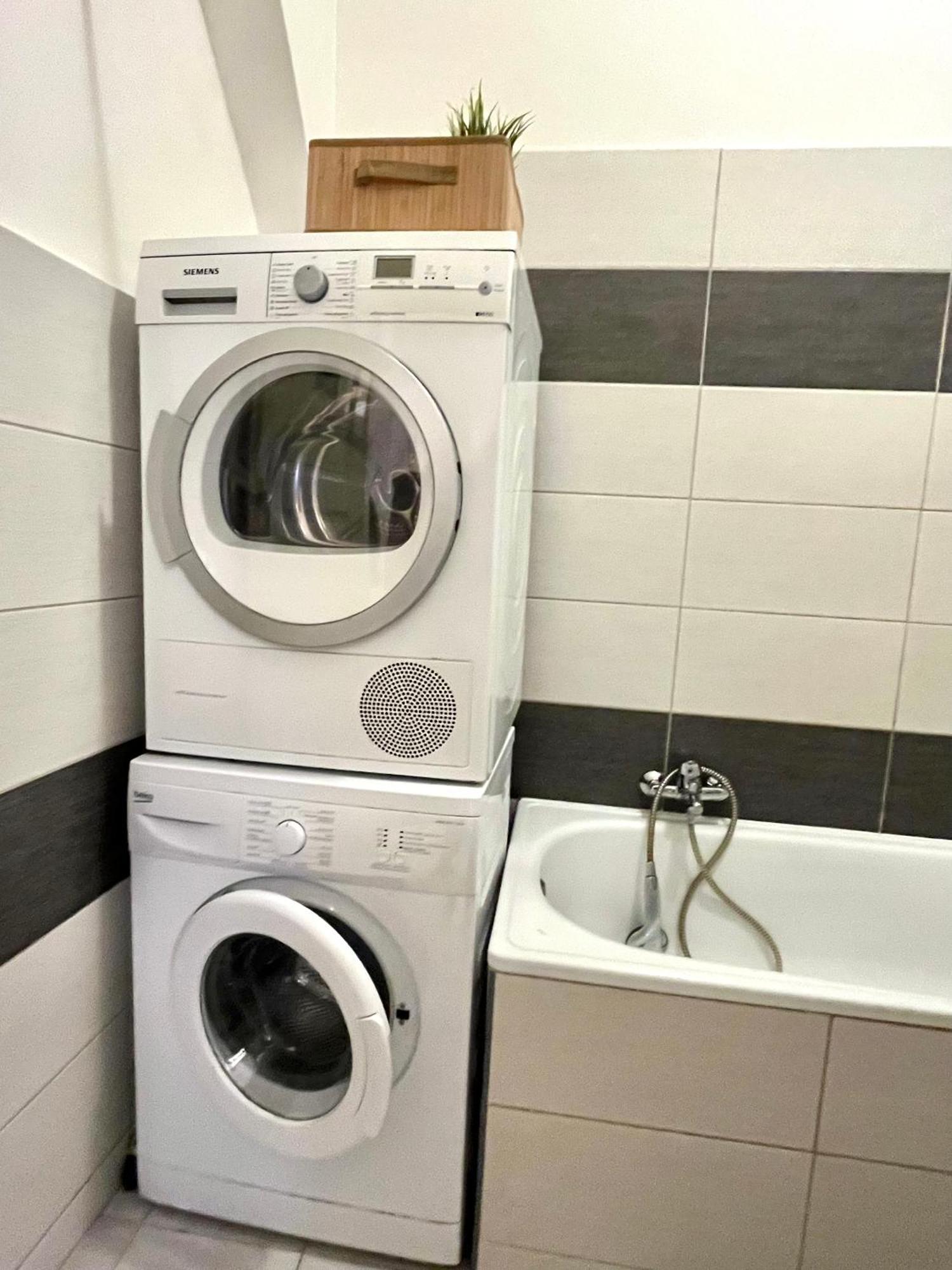 Apartment Lea - Old Town Bratislava Ngoại thất bức ảnh